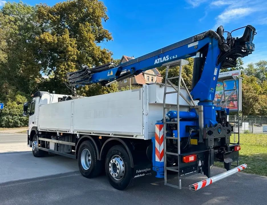 Volvo FM420 6x2 z zabudową budowlaną / oś podnoszona i skrętna / HDS Atlas / Euro 6 / 238 000 km - Dropside/ Flatbed truck, Crane truck: picture 3 Volvo FM420 6x2 z zabudową budowlaną / oś podnoszona i skrętna / HDS Atlas / Euro 6 / 238 000 km - Dropside/ Flatbed truck, Crane truck: picture 3