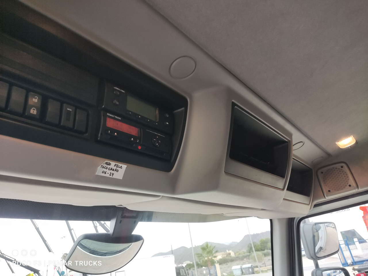 Lease a RENAULT MIDLUM D16 240 EURO 6 RENAULT MIDLUM D16 240 EURO 6: picture 19 Lease a RENAULT MIDLUM D16 240 EURO 6 RENAULT MIDLUM D16 240 EURO 6: picture 19