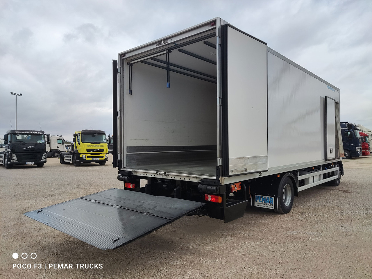 Lease a RENAULT MIDLUM D16 240 EURO 6 RENAULT MIDLUM D16 240 EURO 6: picture 12 Lease a RENAULT MIDLUM D16 240 EURO 6 RENAULT MIDLUM D16 240 EURO 6: picture 12
