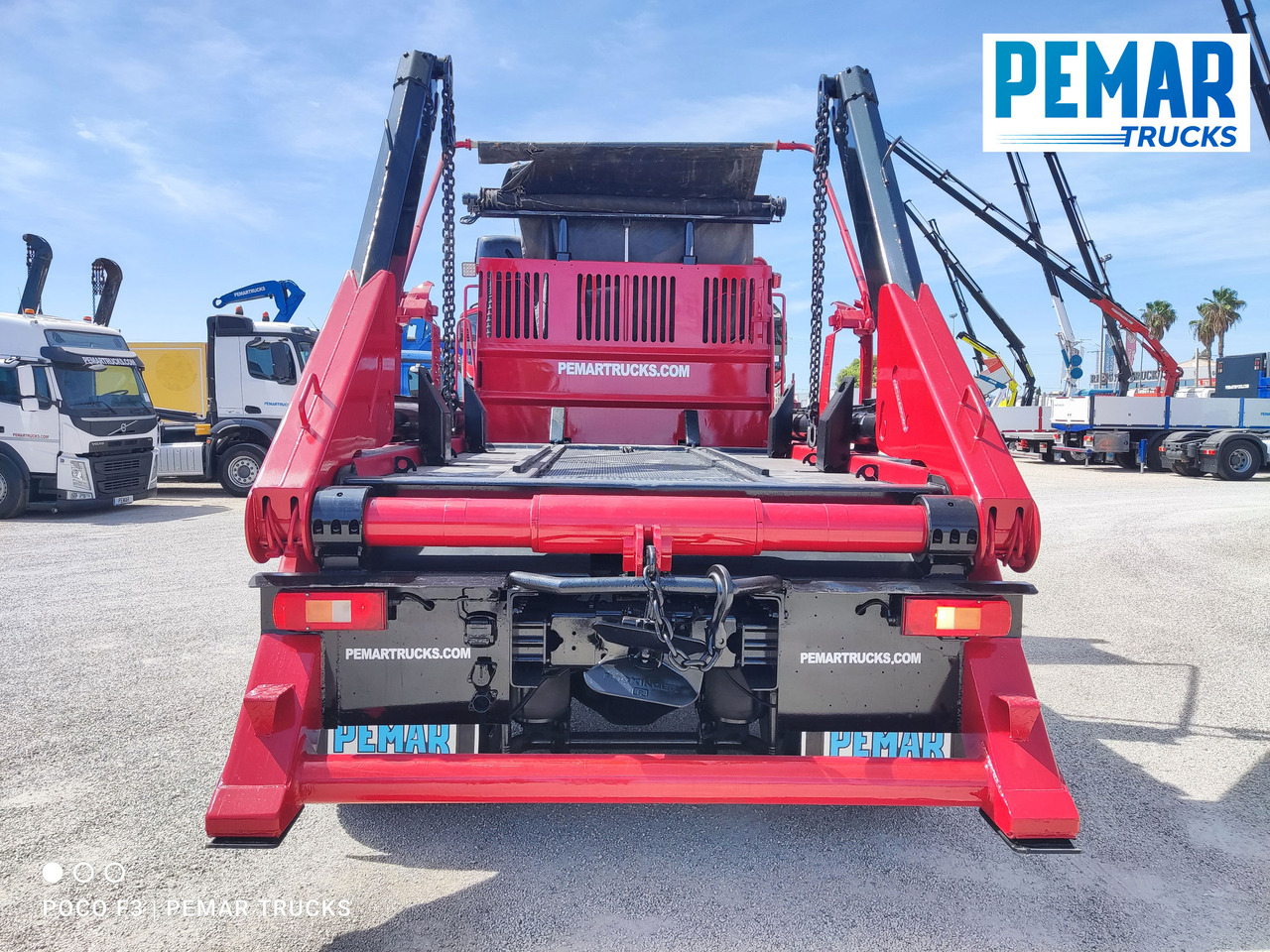 Skip loader truck VOLVO FM 330 PORTACONTENEDOR CADENAS 18T: picture 15