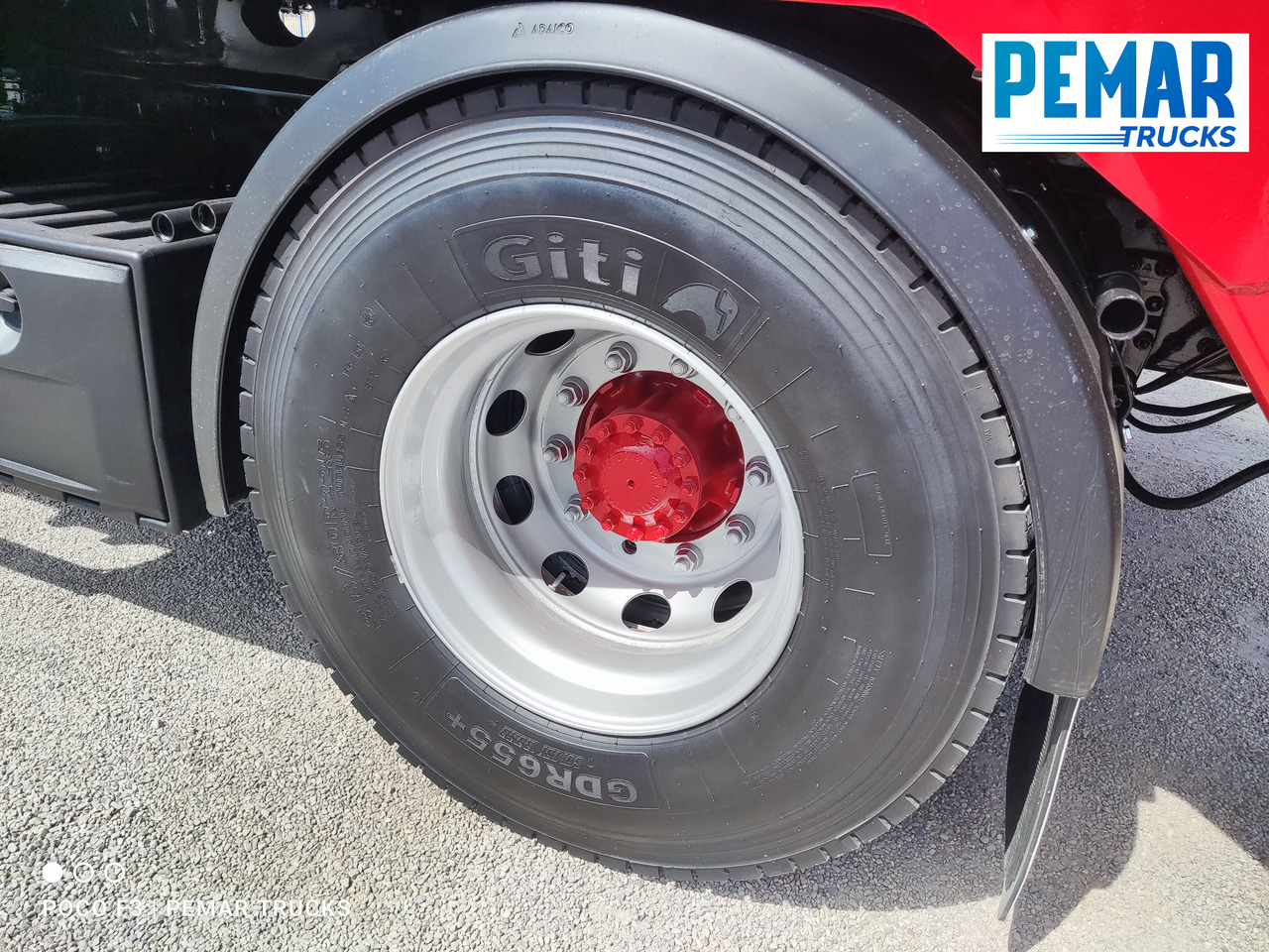 Skip loader truck VOLVO FM 330 PORTACONTENEDOR CADENAS 18T: picture 19