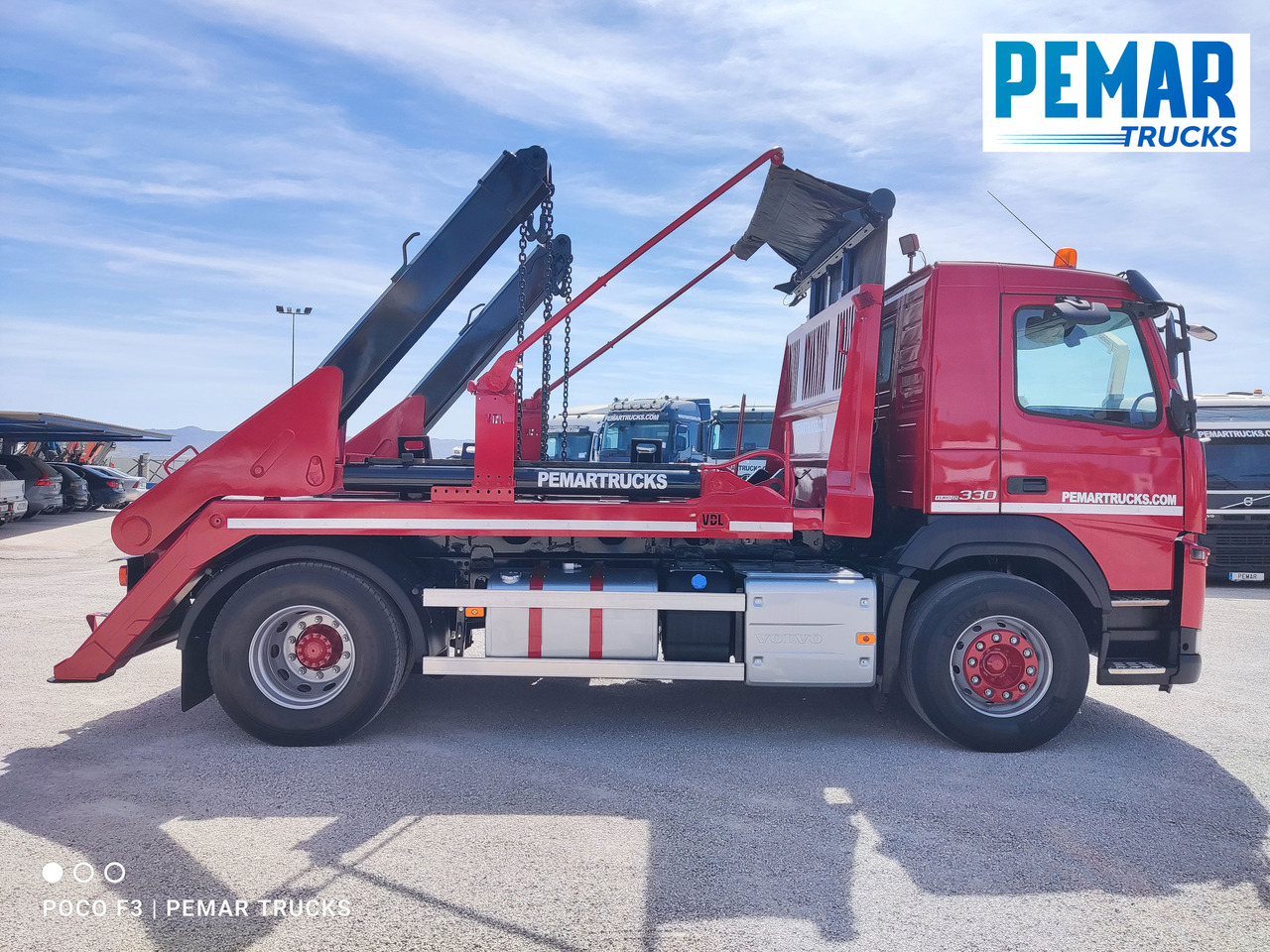 Skip loader truck VOLVO FM 330 PORTACONTENEDOR CADENAS 18T: picture 13