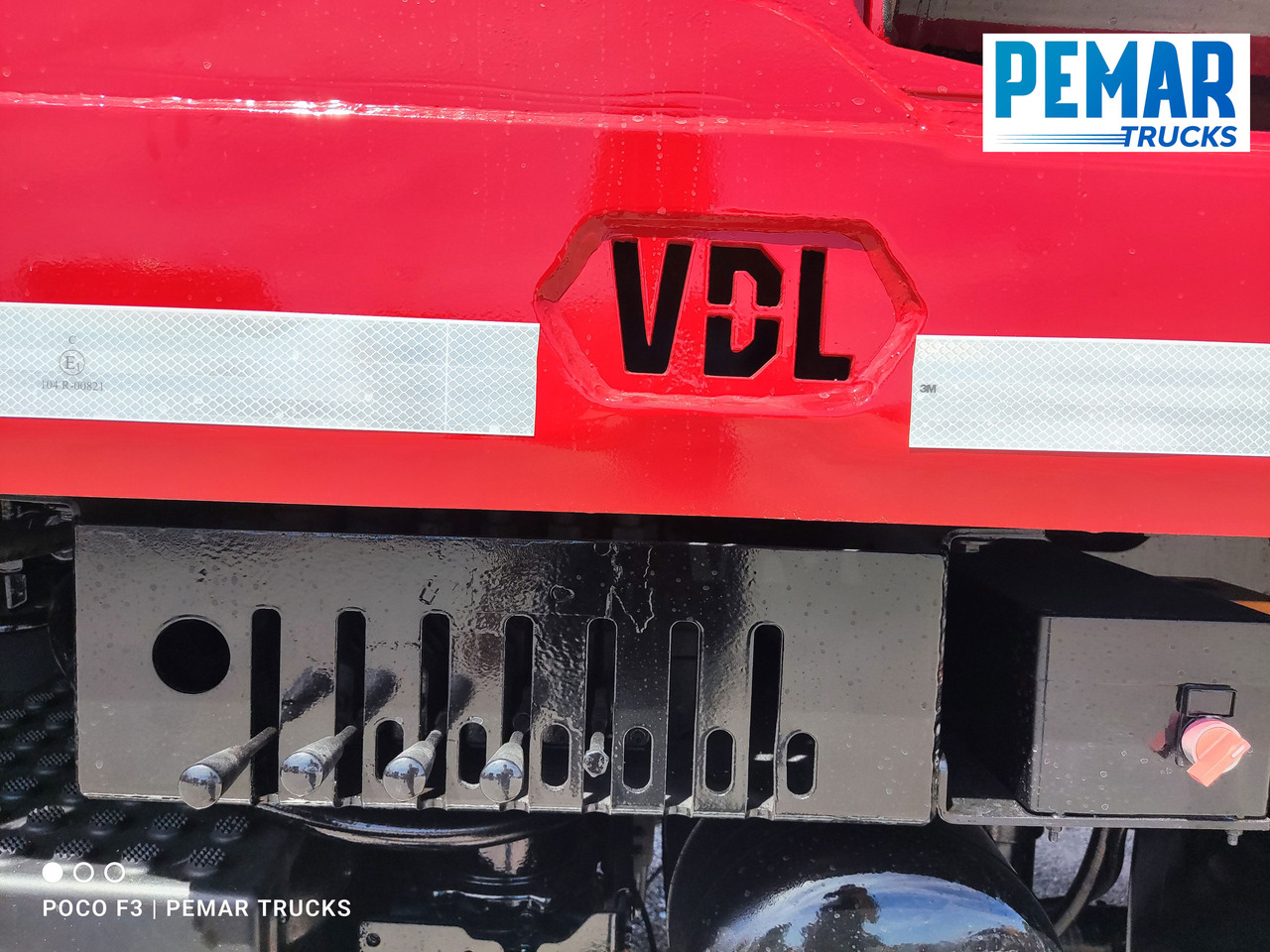 Skip loader truck VOLVO FM 330 PORTACONTENEDOR CADENAS 18T: picture 32