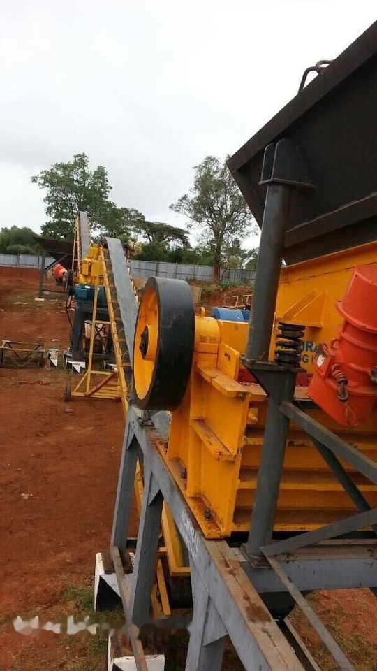 Kinglink Gold Ore Crusher PEX250X1000 - Jaw crusher: picture 2 Kinglink Gold Ore Crusher PEX250X1000 - Jaw crusher: picture 2
