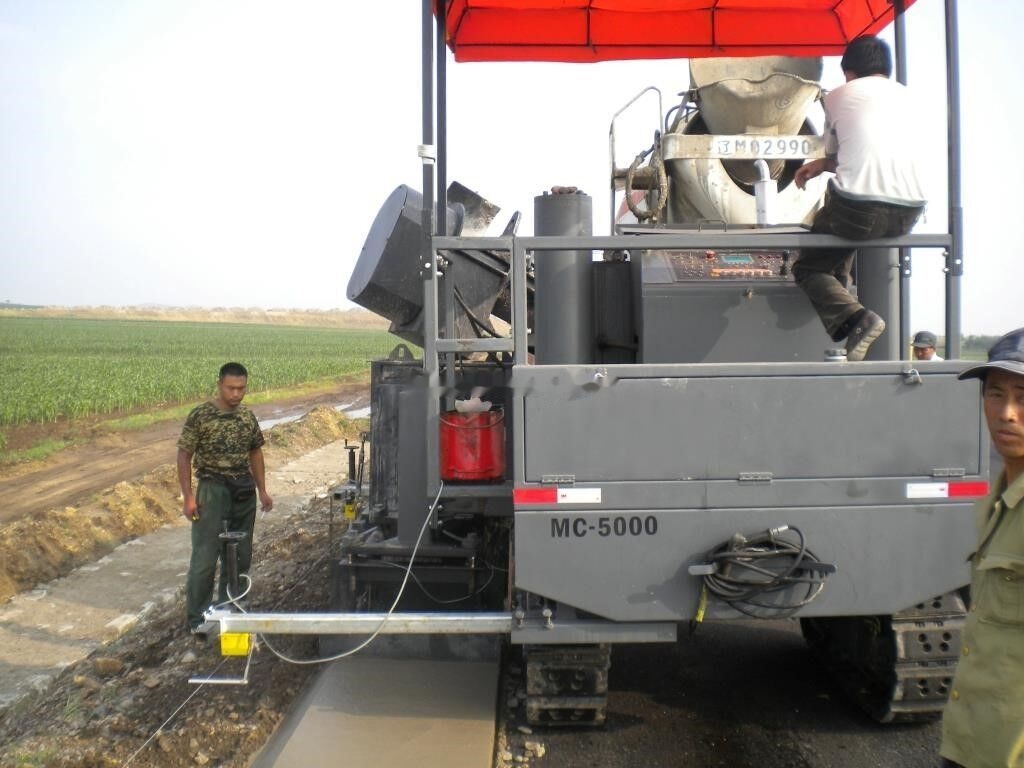 Kinglink MC5000 Concrete slipform paver for road ditch and gutter - Slipform paver: picture 1 Kinglink MC5000 Concrete slipform paver for road ditch and gutter - Slipform paver: picture 1
