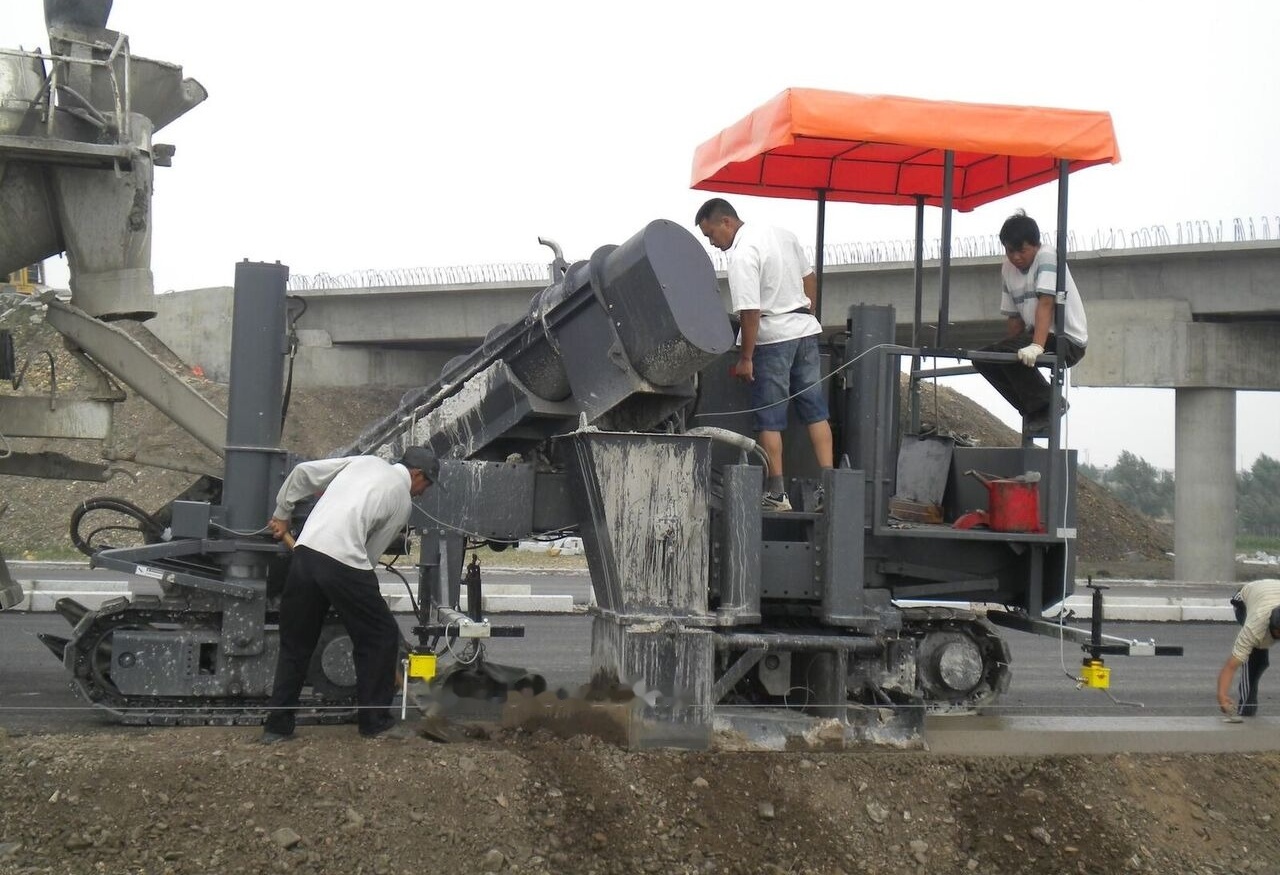 Kinglink MC5000 Concrete slipform paver for road ditch and gutter - Slipform paver: picture 5 Kinglink MC5000 Concrete slipform paver for road ditch and gutter - Slipform paver: picture 5