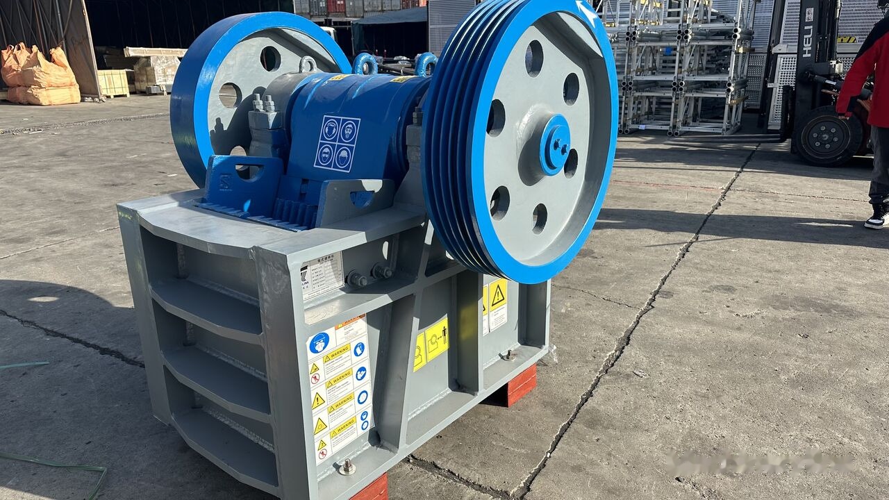 Kinglink NEW Jaw Crusher 10X20 PE250X500 | Gold Ore - Jaw crusher: picture 1 Kinglink NEW Jaw Crusher 10X20 PE250X500 | Gold Ore - Jaw crusher: picture 1