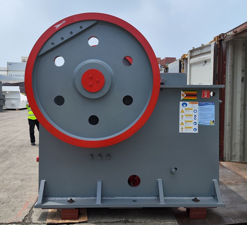 Kinglink PE600x900 (24"x36") Primary jaw Crusher for Hard Stone - Jaw crusher: picture 1 Kinglink PE600x900 (24"x36") Primary jaw Crusher for Hard Stone - Jaw crusher: picture 1