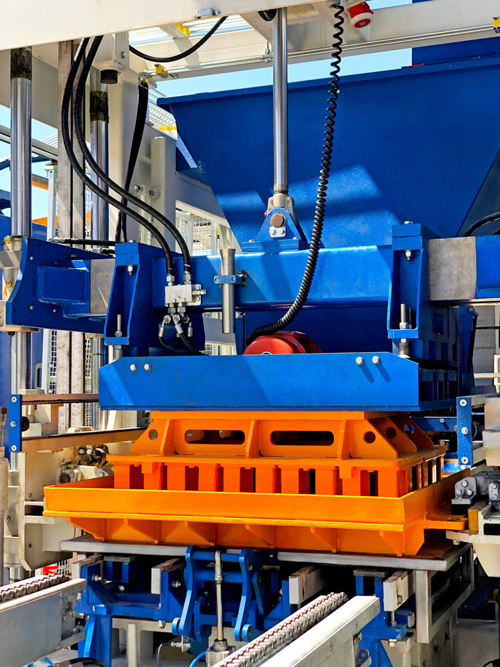 ELKON Elkoblock-25 Block Making Machine - Block making machine: picture 5 ELKON Elkoblock-25 Block Making Machine - Block making machine: picture 5