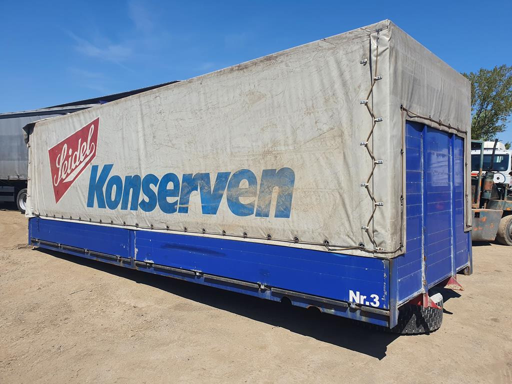 MEASUREMENTS - 7,15m - 2,47m - 2,30m - Curtainside swap body: picture 4 MEASUREMENTS - 7,15m - 2,47m - 2,30m - Curtainside swap body: picture 4