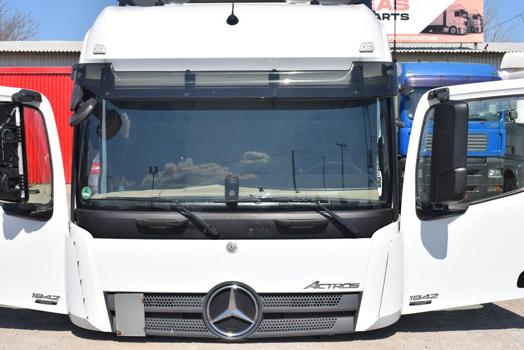 MERCEDES-BENZ ACTROS MP 4 (BIG SPACE) - Cab for Truck: picture 2 MERCEDES-BENZ ACTROS MP 4 (BIG SPACE) - Cab for Truck: picture 2