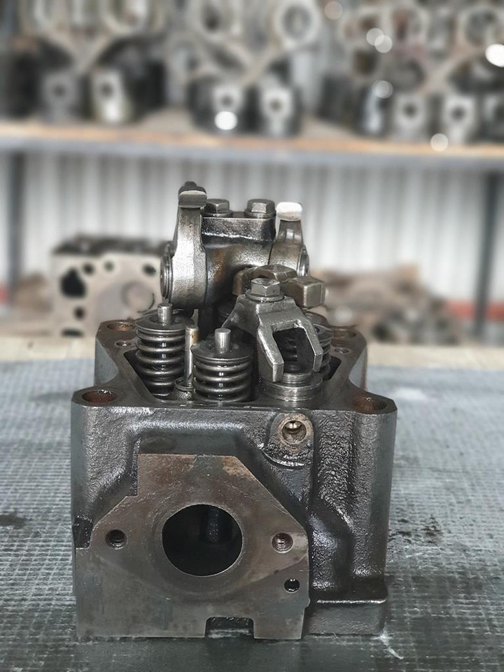 MERCEDES-BENZ ACTROS OM 541 EURO III - Cylinder head for Truck: picture 3 MERCEDES-BENZ ACTROS OM 541 EURO III - Cylinder head for Truck: picture 3
