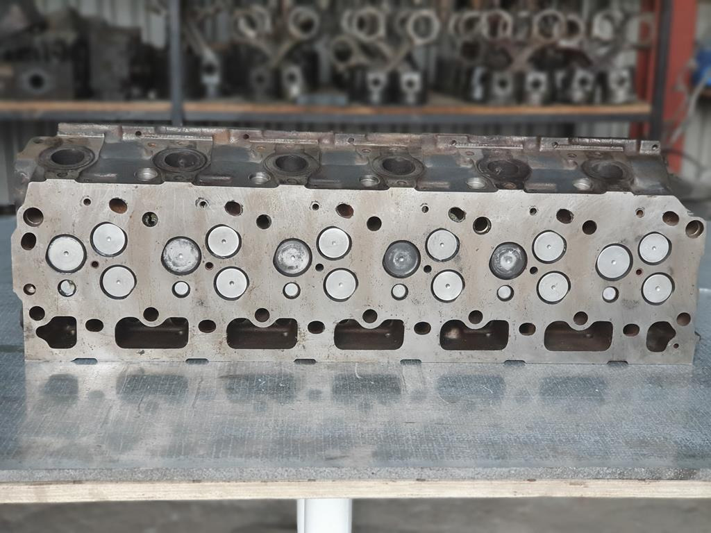 MERCEDES-BENZ ATEGO OM 906 - 6 CYLINDER - Cylinder head for Truck: picture 1 MERCEDES-BENZ ATEGO OM 906 - 6 CYLINDER - Cylinder head for Truck: picture 1
