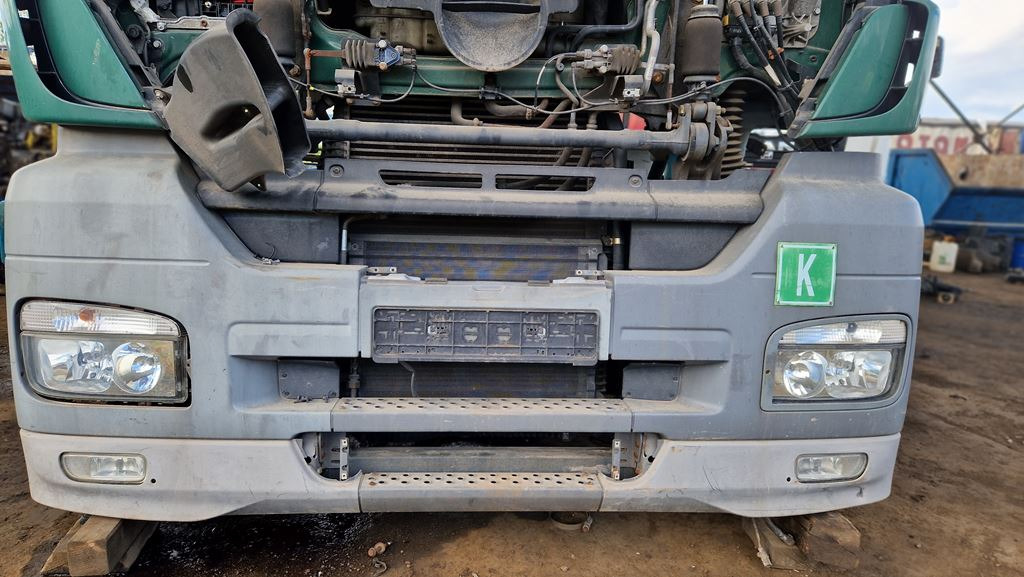 MERCEDES-BENZ AXOR - Bumper for Truck: picture 1 MERCEDES-BENZ AXOR - Bumper for Truck: picture 1