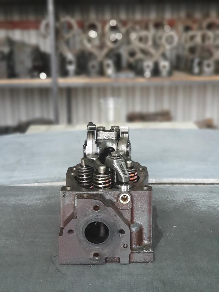 MERCEDES-BENZ AXOR OM 457-OM 460 - EURO V - Cylinder head for Truck: picture 4 MERCEDES-BENZ AXOR OM 457-OM 460 - EURO V - Cylinder head for Truck: picture 4