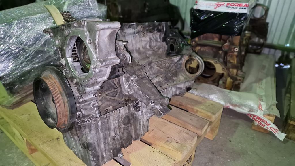 MERCEDES-BENZ SPRINTER 602 980 - Cylinder block for Truck: picture 2 MERCEDES-BENZ SPRINTER 602 980 - Cylinder block for Truck: picture 2