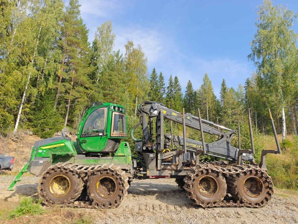 John Deere 1010 G - Forwarder: picture 2 John Deere 1010 G - Forwarder: picture 2