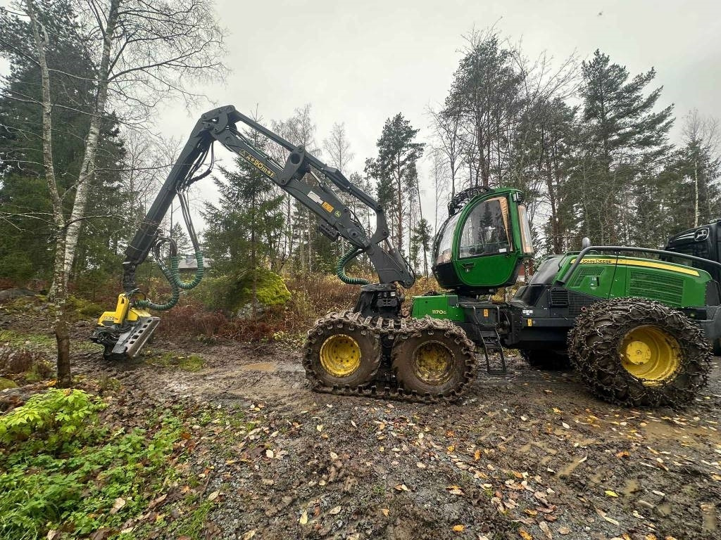 John Deere 1170 G - Forestry harvester: picture 2 John Deere 1170 G - Forestry harvester: picture 2