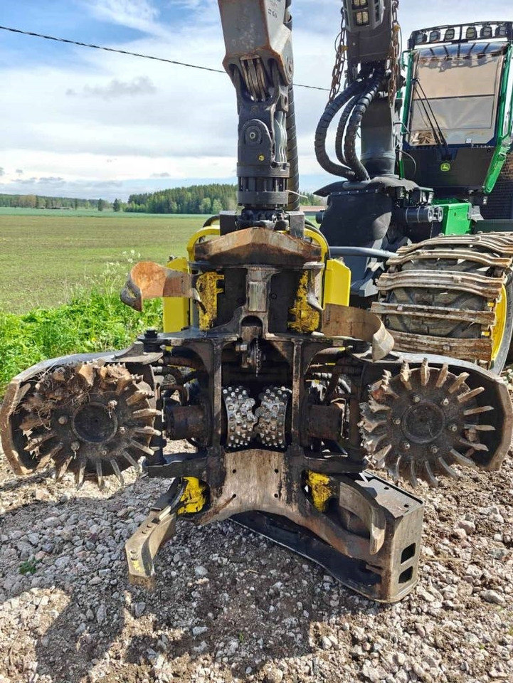 Forestry harvester John Deere 1270 G: picture 13