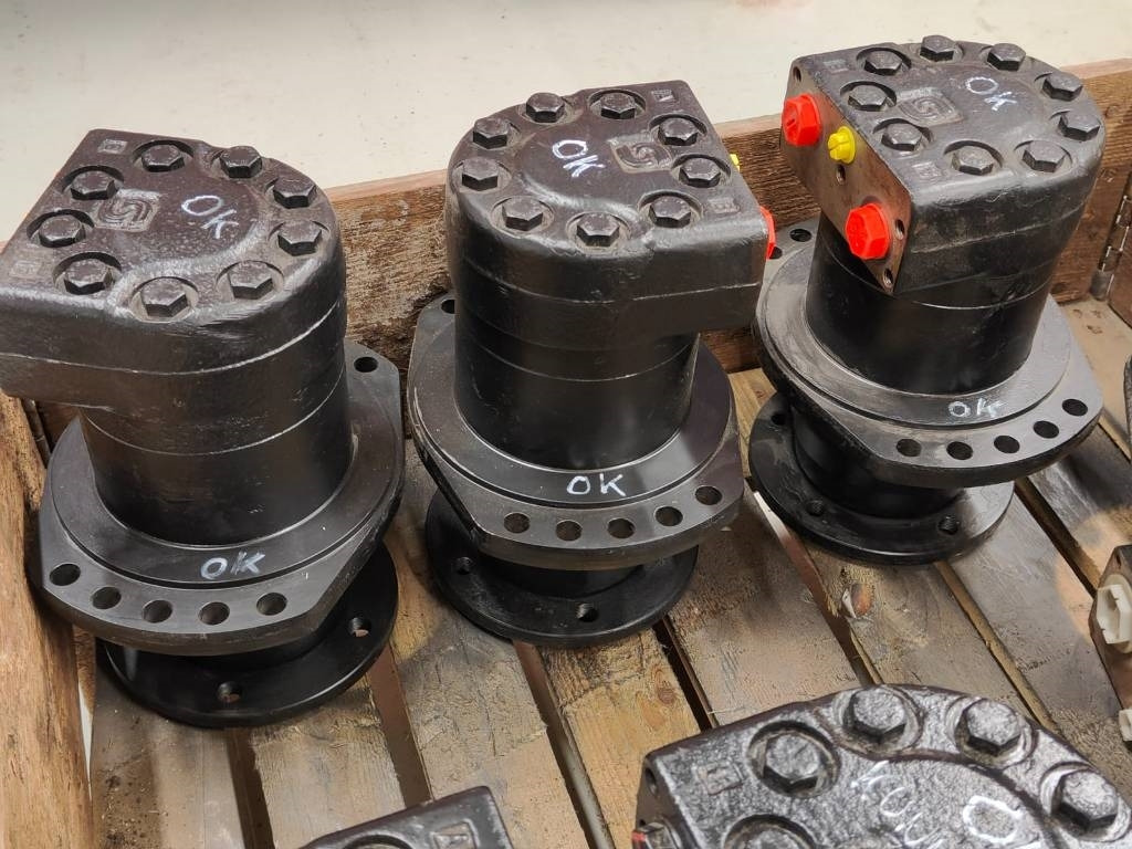 Hydraulics for Forestry equipment Spare parts Valve blocks, hydraulic motors, cylind: picture 11