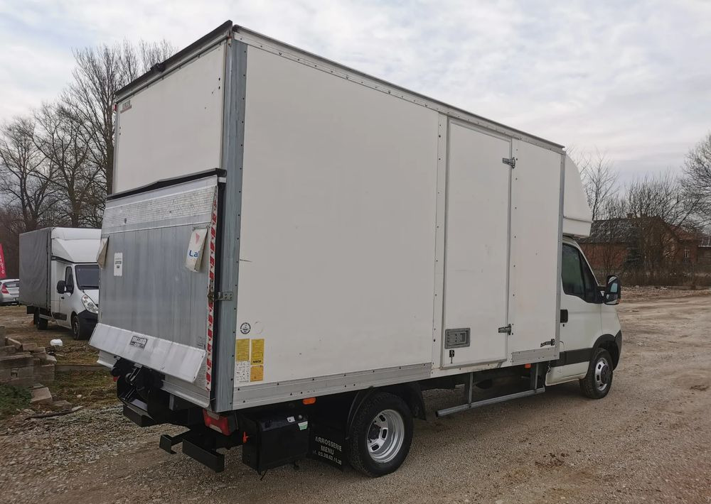 Iveco 3.0-150KM Daily 35C15 Kontener winda Dhollandia 750kg długi 35-150 Klimatyzacja długi rozstaw - Box van: picture 5 Iveco 3.0-150KM Daily 35C15 Kontener winda Dhollandia 750kg długi 35-150 Klimatyzacja długi rozstaw - Box van: picture 5
