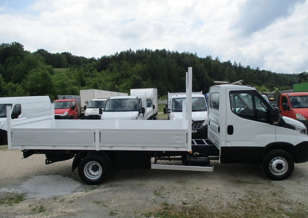 Iveco Daily 3.0 na bliźniaku 70C18 skrzynia, laweta, rama, HDS, 70-180 kiper - Dropside/ Flatbed truck: picture 3 Iveco Daily 3.0 na bliźniaku 70C18 skrzynia, laweta, rama, HDS, 70-180 kiper - Dropside/ Flatbed truck: picture 3