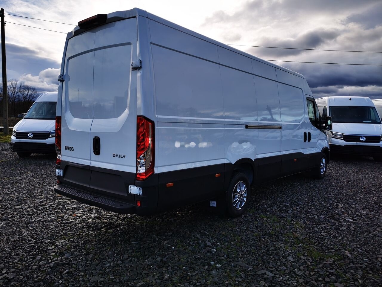 IVECO IVECO 35S18HA8 V L4H2 - Panel van: picture 4 IVECO IVECO 35S18HA8 V L4H2 - Panel van: picture 4