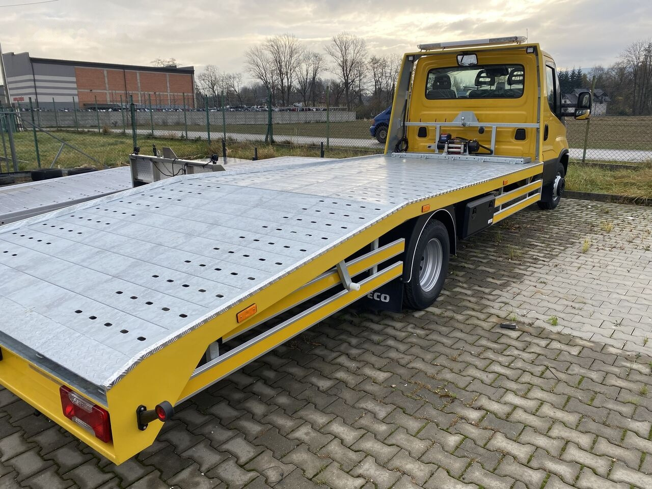 IVECO IVECO DAILY 70C18 laweta Hi-Matic - Tow truck: picture 4 IVECO IVECO DAILY 70C18 laweta Hi-Matic - Tow truck: picture 4