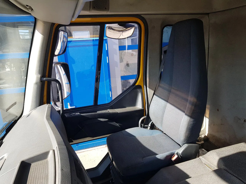 Cab chassis truck Volvo FE 320 6x2 Euro 5 290.000 km Retarder TÜV: picture 11