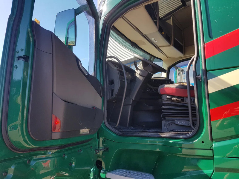Container transporter/ Swap body truck Volvo FH 500 8x2 Euro 6 Netherlands truck: picture 8