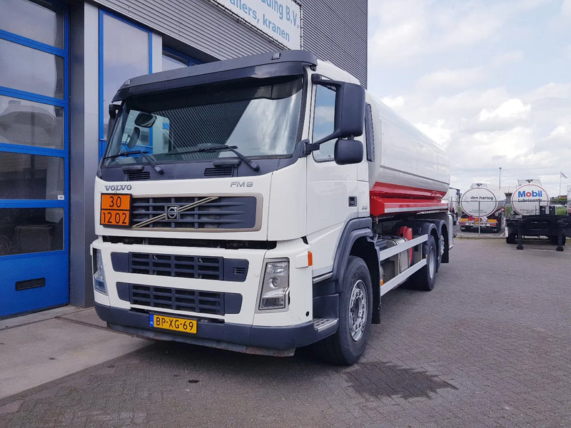 Volvo FM 9.340 Fuel 21.400 Liter 3 Comp Euro 3 - Tank truck: picture 2 Volvo FM 9.340 Fuel 21.400 Liter 3 Comp Euro 3 - Tank truck: picture 2