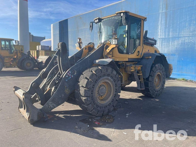 Volvo L90H - Wheel loader: picture 1 Volvo L90H - Wheel loader: picture 1