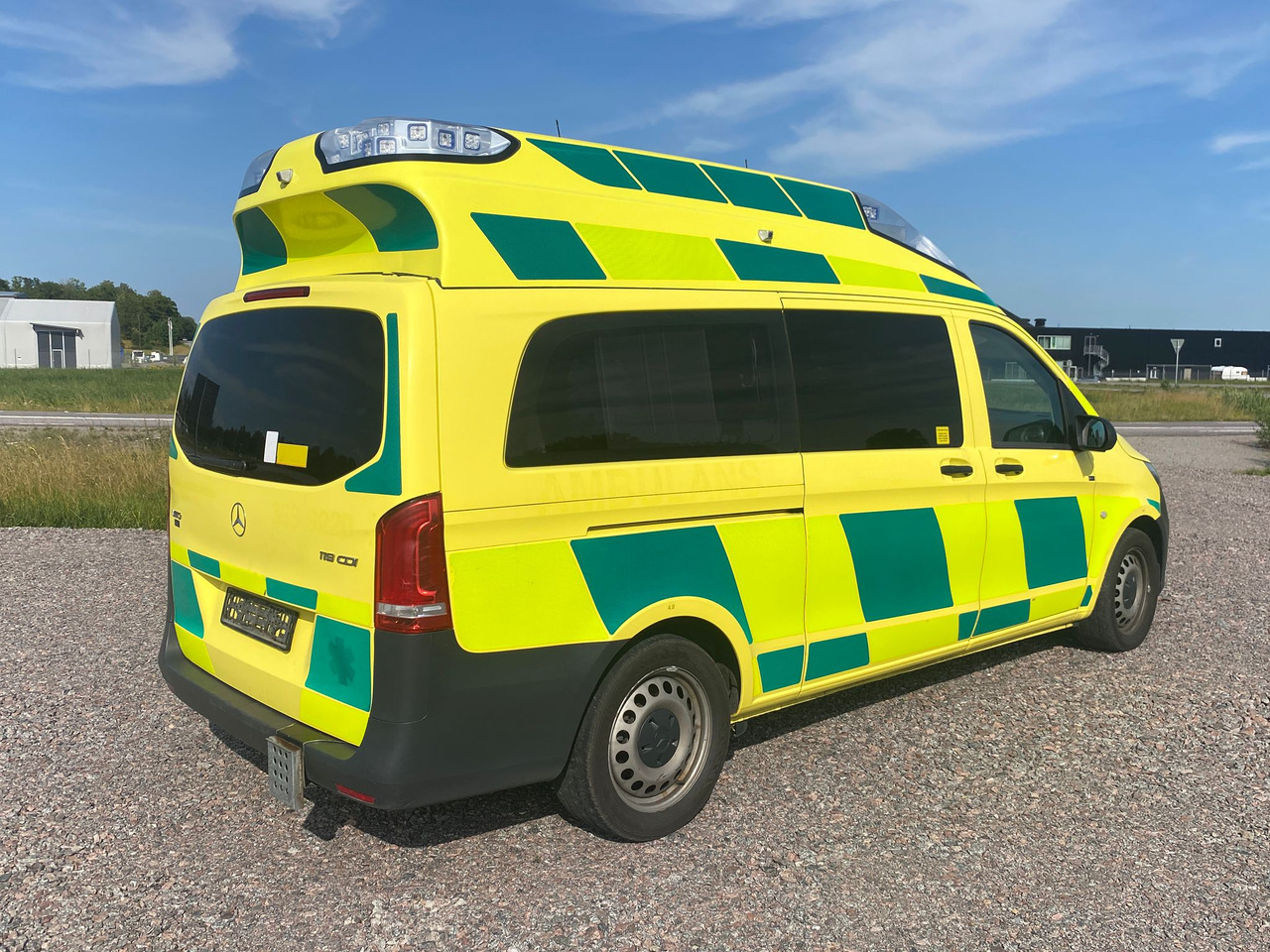 MERCEDES-BENZ Vito 119 4x4 - Ambulans / AMBULANCE - Ambulance: picture 2 MERCEDES-BENZ Vito 119 4x4 - Ambulans / AMBULANCE - Ambulance: picture 2