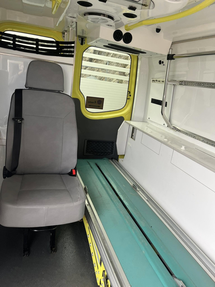Lease a Mercedes-Benz Sprinter 319 - AMBULANCE / Krankenwagen / Швидка допомога Mercedes-Benz Sprinter 319 - AMBULANCE / Krankenwagen / Швидка допомога: picture 9