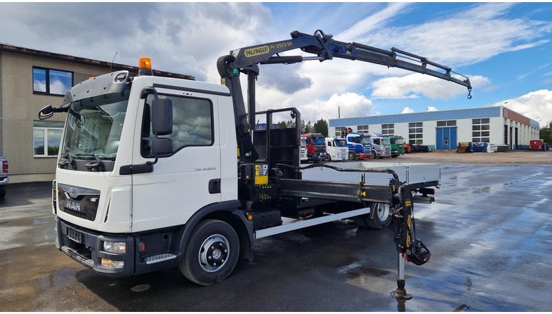 MAN TGL 12.220 4X2 Palfinger PK12502 - Dropside/ Flatbed truck, Crane truck: picture 1 MAN TGL 12.220 4X2 Palfinger PK12502 - Dropside/ Flatbed truck, Crane truck: picture 1