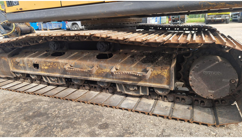 Crawler excavator Volvo EC180DL: picture 7