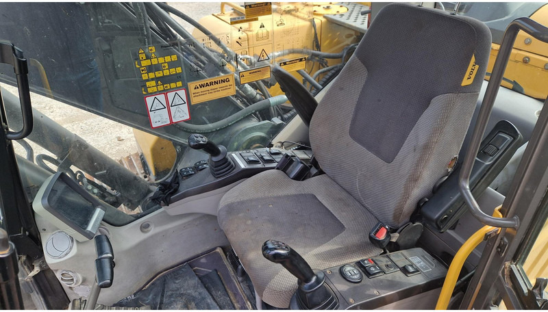 Crawler excavator Volvo EC180DL: picture 11