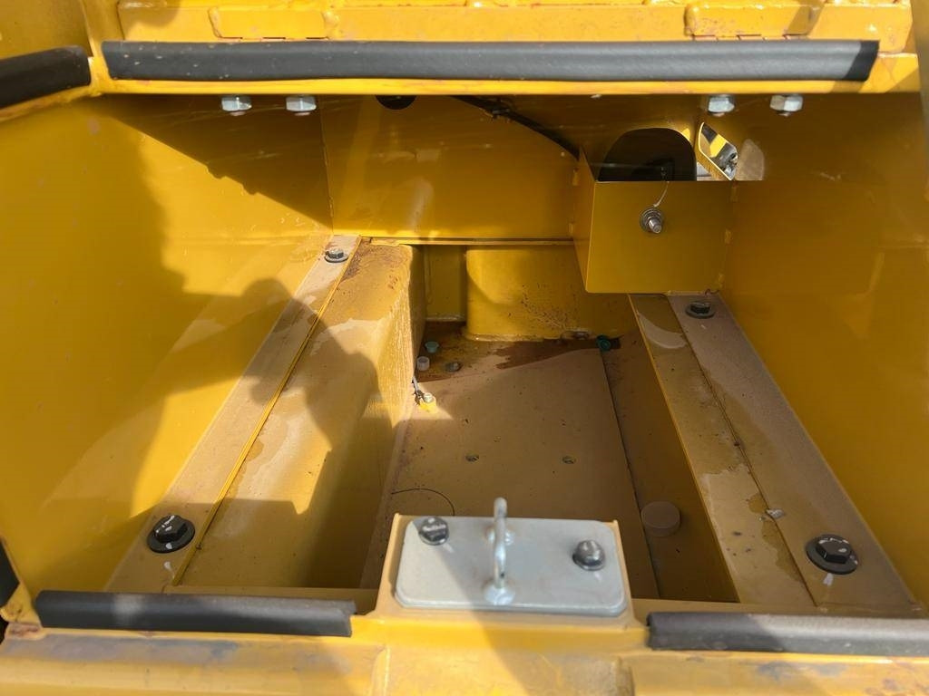 New Crawler excavator CAT 320 D3 GC: picture 21