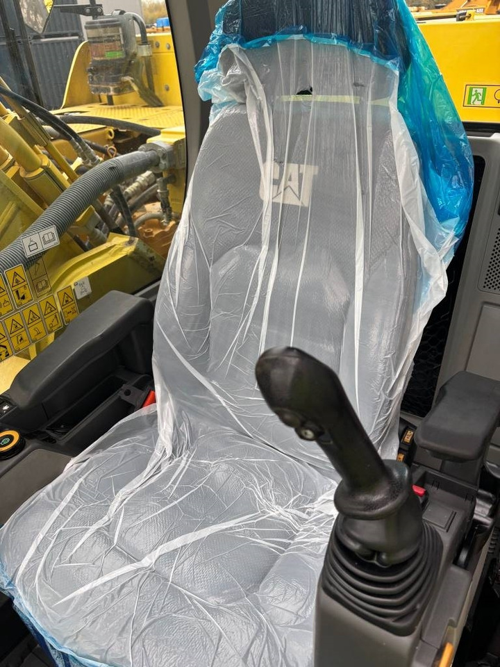 Crawler excavator CAT 336 (New Undercarriage): picture 10