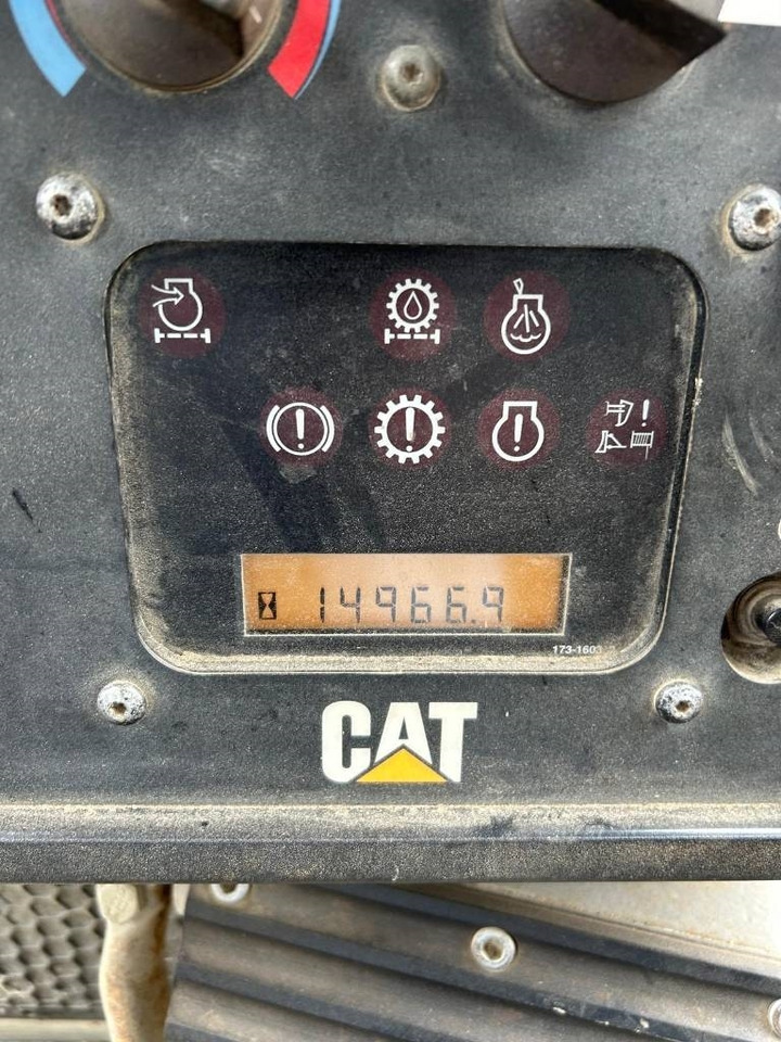 CAT D 7 R (Leica GPS / Under Preparation) - Bulldozer: picture 3 CAT D 7 R (Leica GPS / Under Preparation) - Bulldozer: picture 3