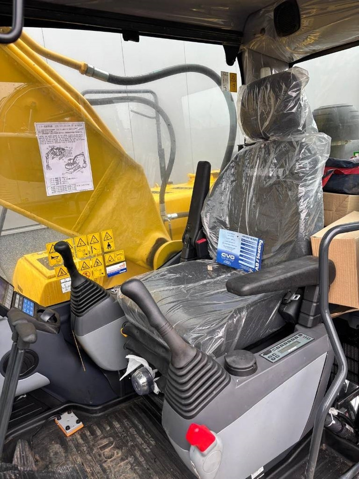 New Crawler excavator Komatsu PC 210-10M0 (New / Non CE Certified): picture 10 New Crawler excavator Komatsu PC 210-10M0 (New / Non CE Certified): picture 10