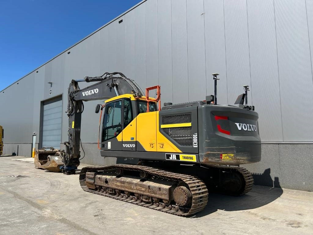 Volvo EC 300 EL (GPS / 3 Buckets) - Crawler excavator: picture 3 Volvo EC 300 EL (GPS / 3 Buckets) - Crawler excavator: picture 3