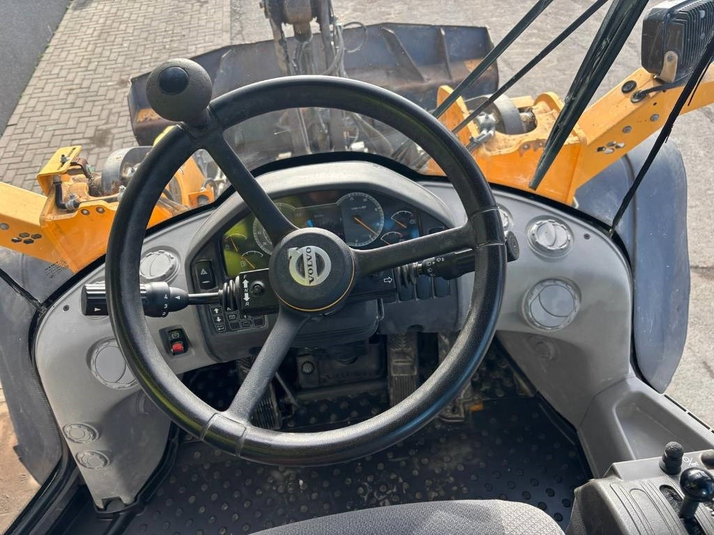 Volvo L 70 H  - Wheel loader: picture 5 Volvo L 70 H  - Wheel loader: picture 5