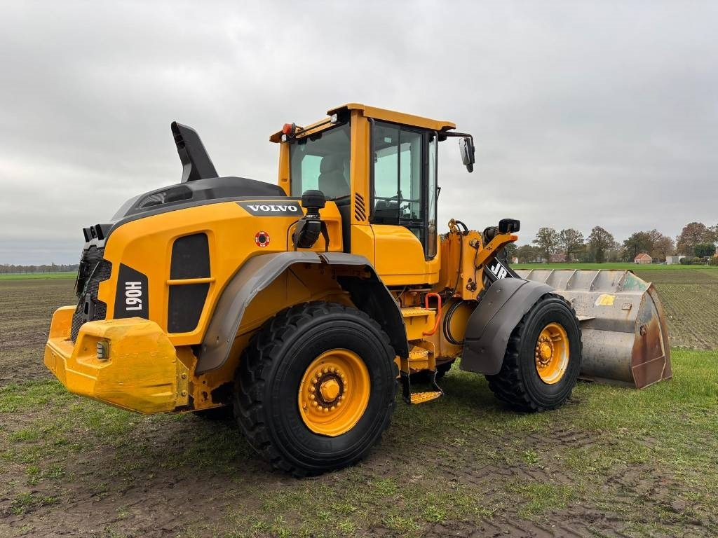 Volvo L 90 H (On Transport) - Wheel loader: picture 5 Volvo L 90 H (On Transport) - Wheel loader: picture 5
