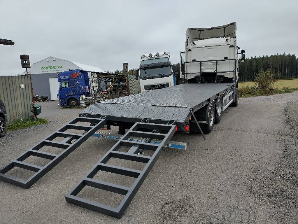 Scania R560 6x2 täysilmaj.uusi koneenkuljetusritilä - Dropside/ Flatbed truck: picture 4 Scania R560 6x2 täysilmaj.uusi koneenkuljetusritilä - Dropside/ Flatbed truck: picture 4