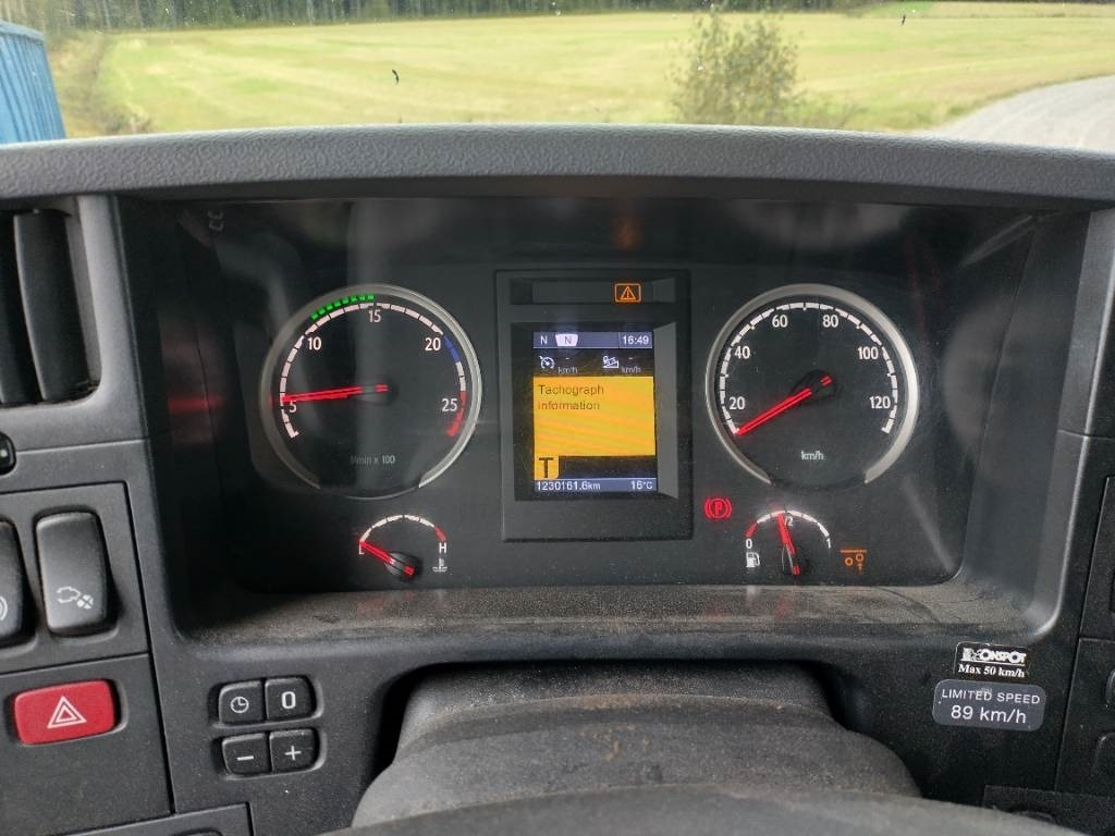 Scania R560 6x2 täysilmaj.uusi koneenkuljetusritilä - Dropside/ Flatbed truck: picture 5 Scania R560 6x2 täysilmaj.uusi koneenkuljetusritilä - Dropside/ Flatbed truck: picture 5