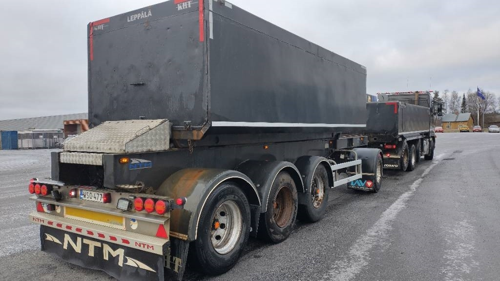 Volvo FH16 8x2 kasetti +4 aks kärry, KHT automaatti - Tipper: picture 4 Volvo FH16 8x2 kasetti +4 aks kärry, KHT automaatti - Tipper: picture 4