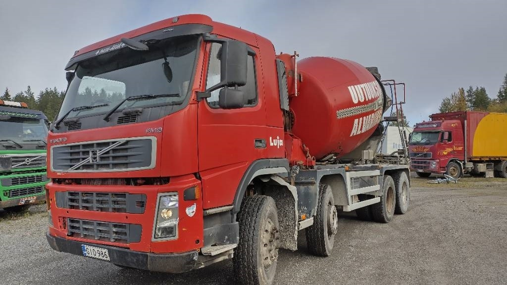 Volvo FM9 8x4 full steel,manual, mixer - Tank truck: picture 1 Volvo FM9 8x4 full steel,manual, mixer - Tank truck: picture 1