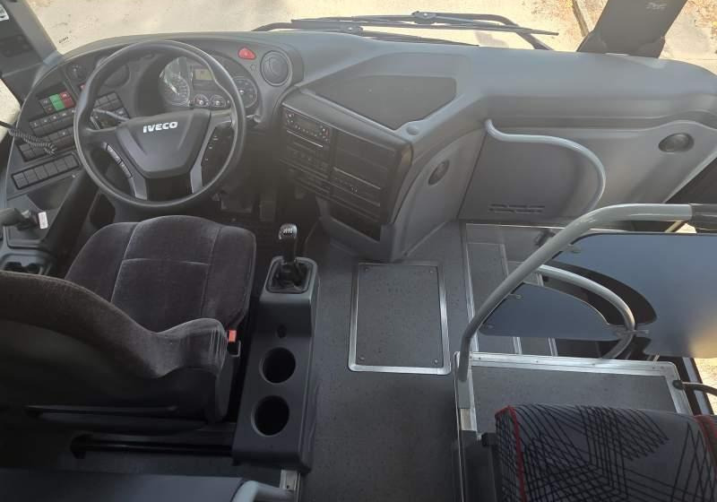 Iveco CROSSWAY/ SPROWADZONY/ 12 M / 80 000 KM - Suburban bus: picture 3 Iveco CROSSWAY/ SPROWADZONY/ 12 M / 80 000 KM - Suburban bus: picture 3