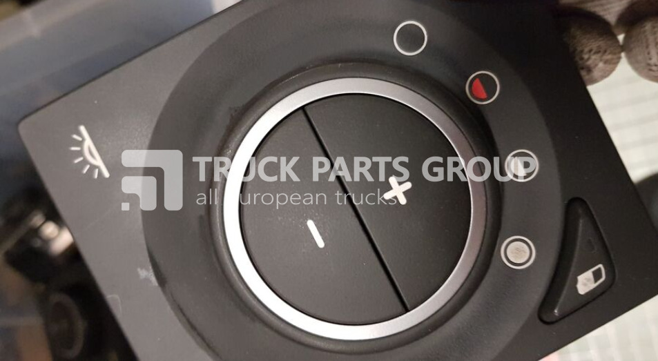 VOLVO FH4 euro6 control panels dashboard, central panel, information p dashboard - Dashboard for Truck: picture 3 VOLVO FH4 euro6 control panels dashboard, central panel, information p dashboard - Dashboard for Truck: picture 3